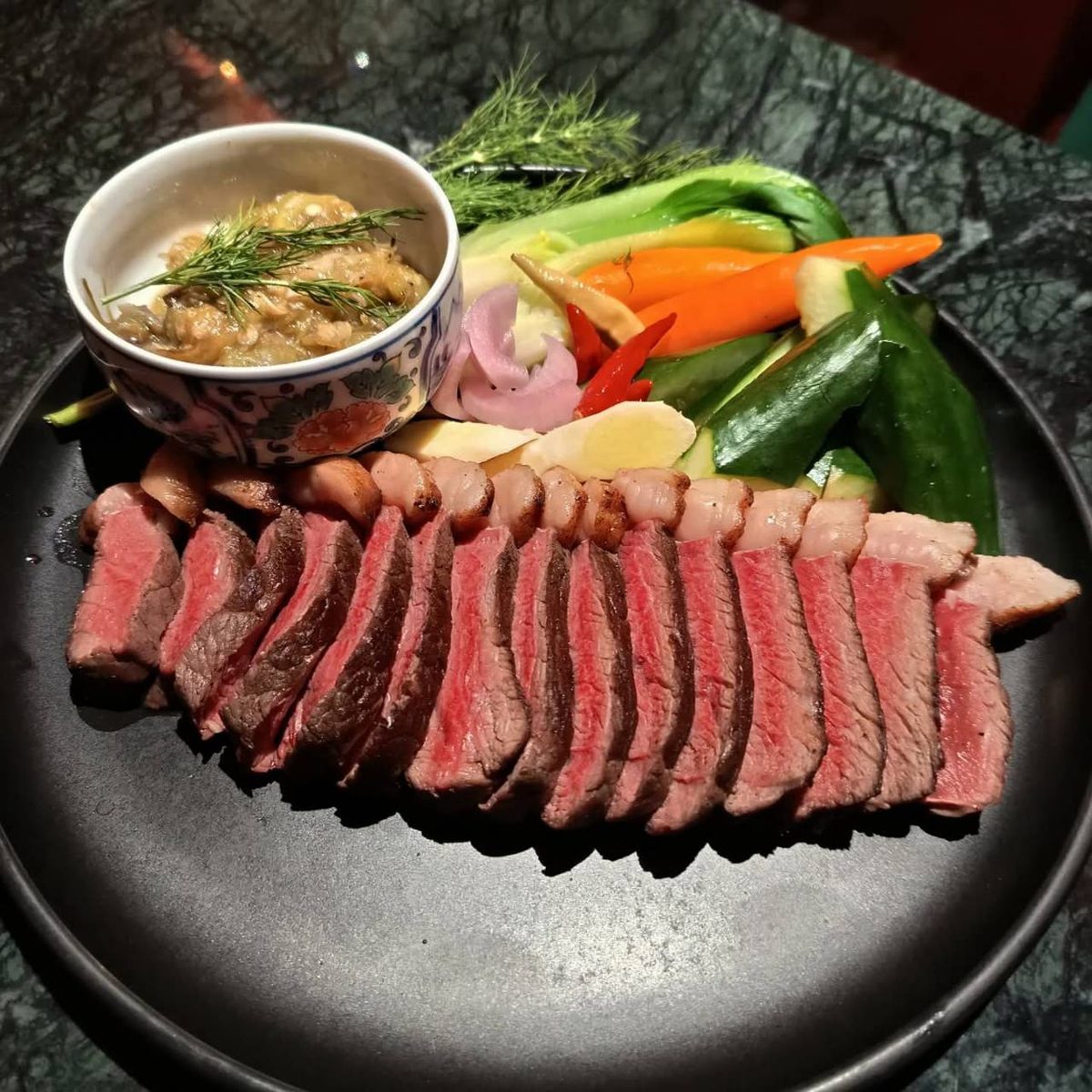 Grilled Beef With Spicy Green Chili and Tomato Dip