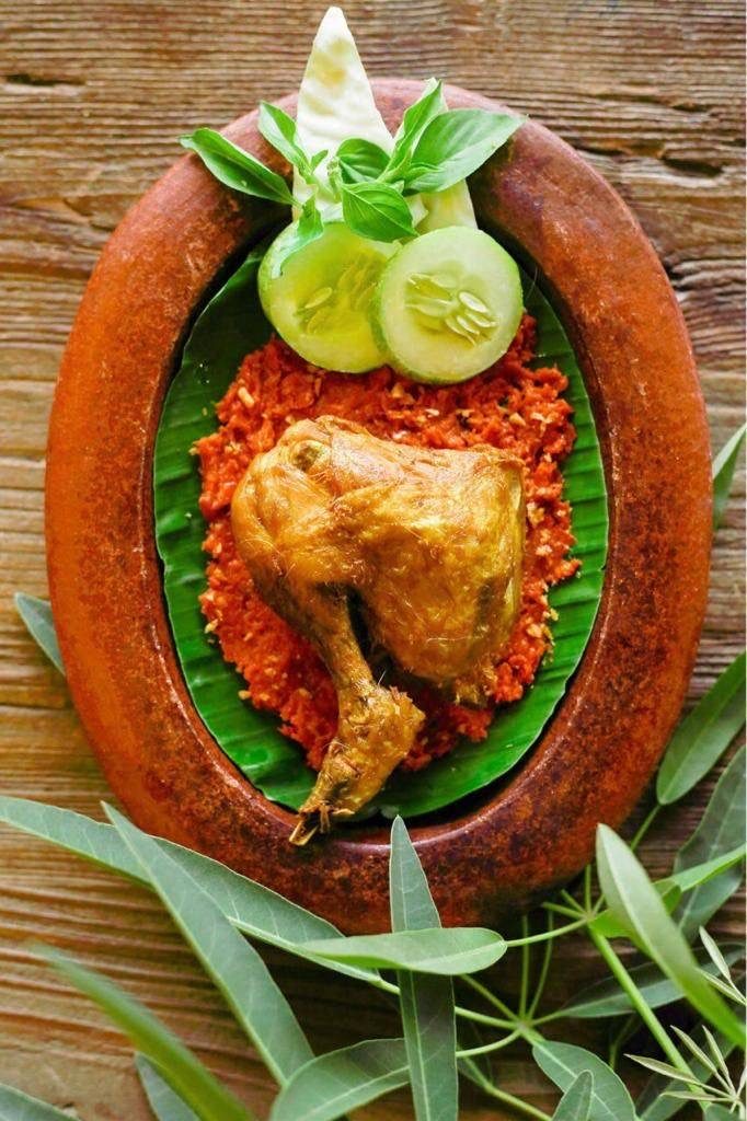 Chicken Confit with Signature Spicy Tomato Sauce